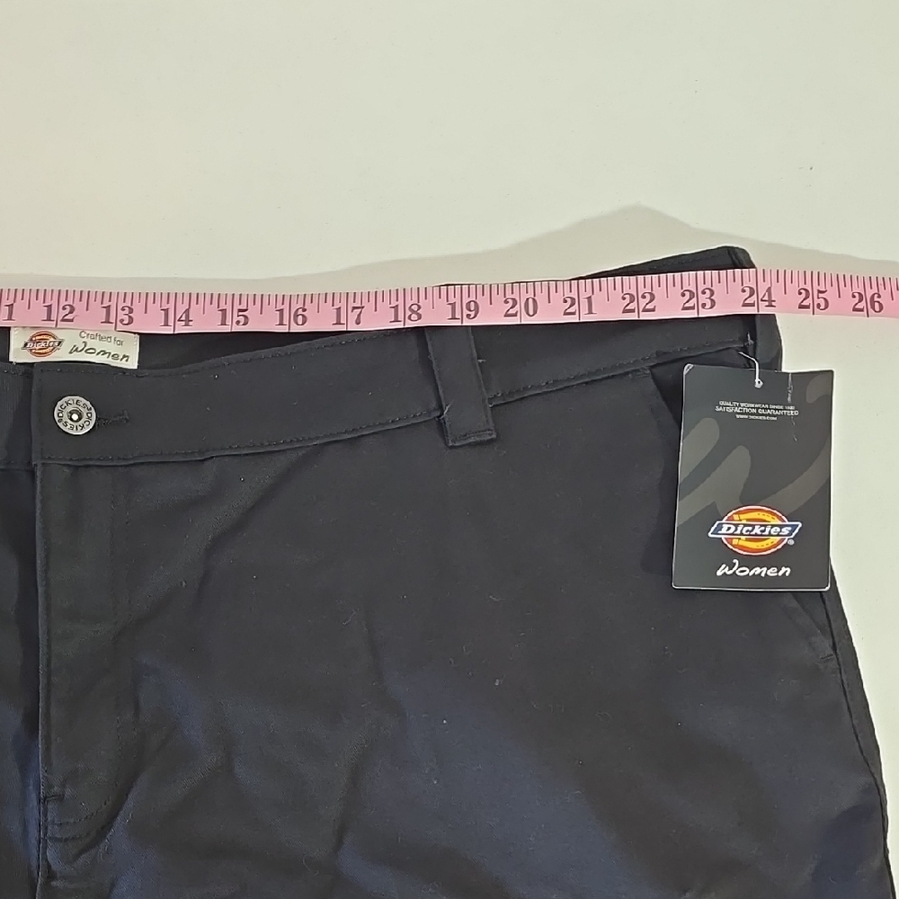 Dickies Cargo Shorts - Picture 6 of 14
